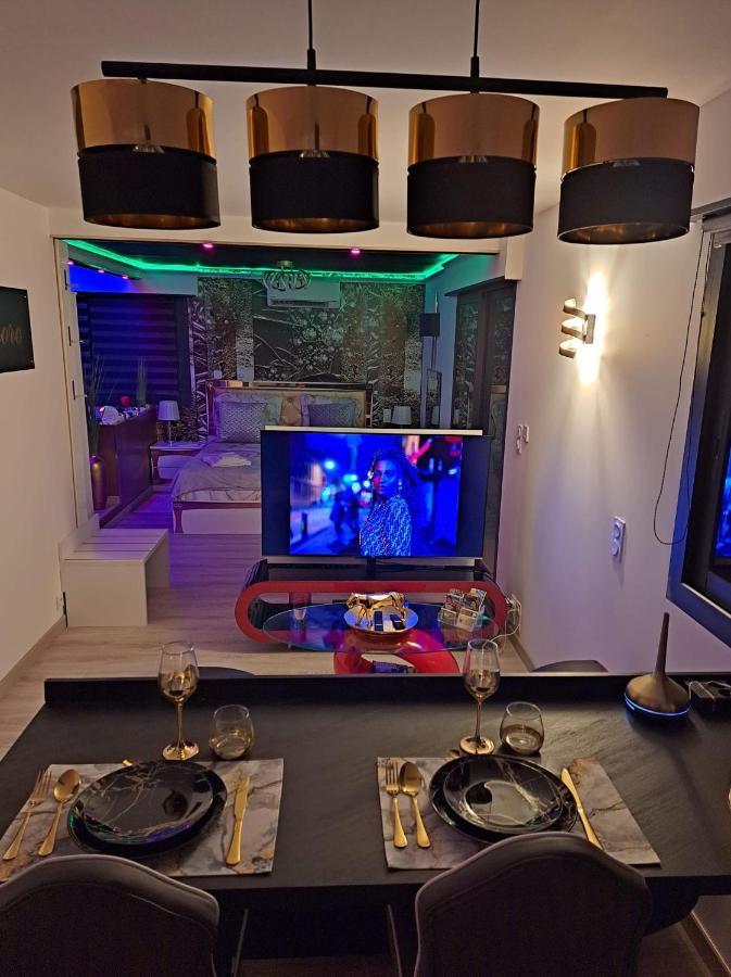 L'Aurore Suite De Charme, Clim Jacuzzi, Sauna, Piscine Chauffee Cuisine... Carpentras Exteriör bild