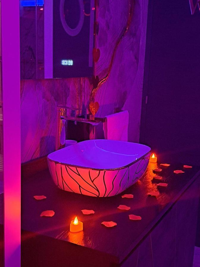 L'Aurore Suite De Charme, Clim Jacuzzi, Sauna, Piscine Chauffee Cuisine... Carpentras Exteriör bild