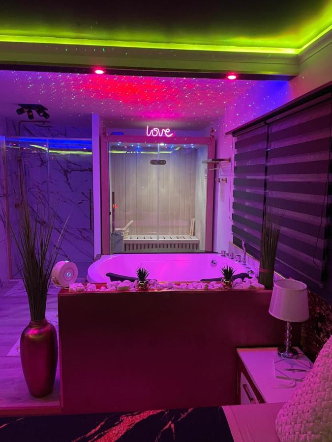 L'Aurore Suite De Charme, Clim Jacuzzi, Sauna, Piscine Chauffee Cuisine... Carpentras Exteriör bild